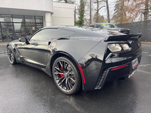 Used 2016 Chevrolet Corvette Z06 w/ 3LZ Preferred Equipment Group image 3