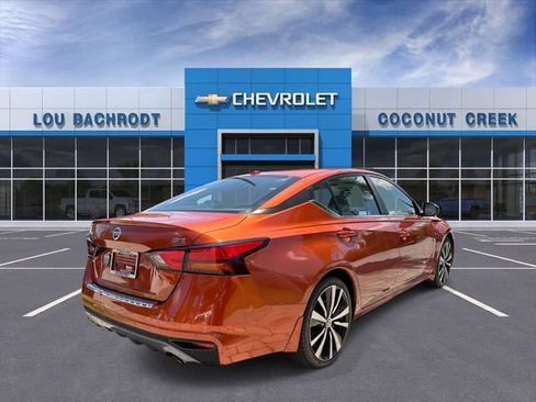 Used 2022 Nissan Altima 2.5 SR FWD image 8