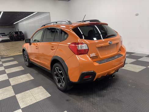 Used 2015 Subaru Crosstrek 2.0i Premium w/ Moonroof Package image 2