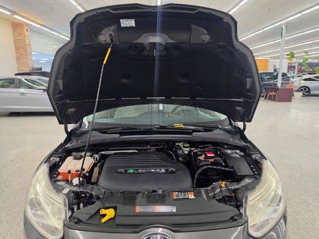 Used 2016 Ford Focus Electric Hatchback FWD image 40