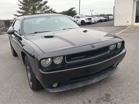 Used 2009 Dodge Challenger SE image 25