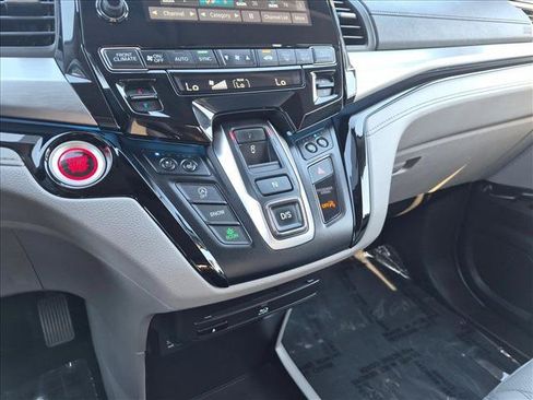 Used 2019 Honda Odyssey Elite image 12
