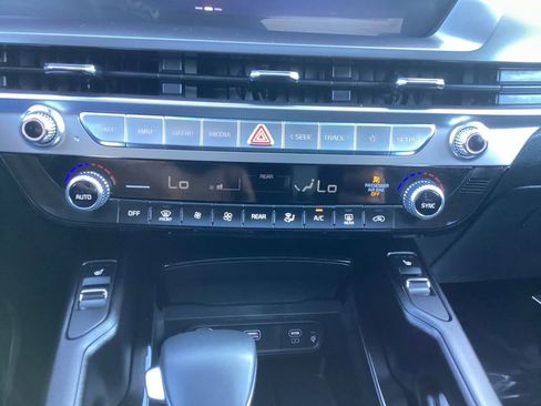 Certified 2025 Kia Telluride S FWD image 25