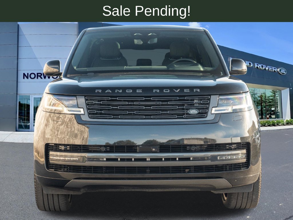 Used 2024 Land Rover Range Rover SE AWD/4WD image 3