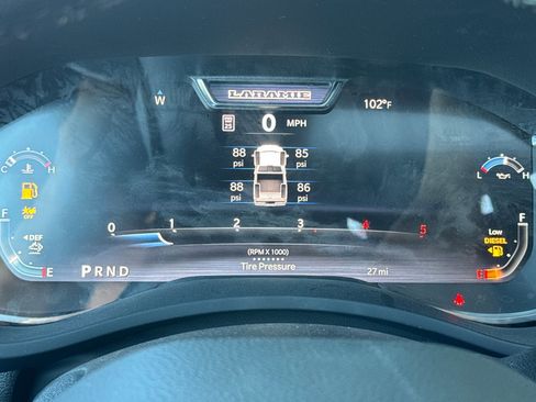 New 2026 RAM 2500 Laramie AWD/4WD image 23