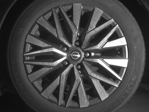 Used 2025 Nissan Altima 2.5 SV image 14