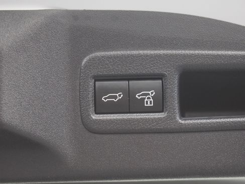 Used 2024 Toyota bZ4X Limited image 13