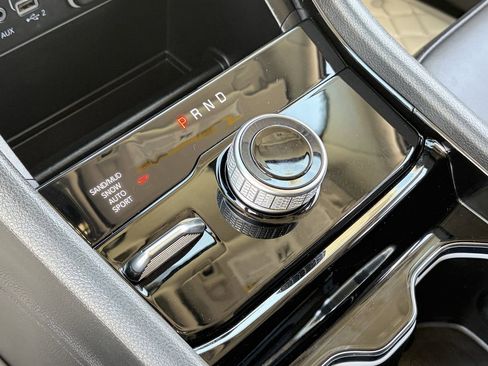 Used 2023 Jeep Grand Cherokee Limited AWD/4WD image 31