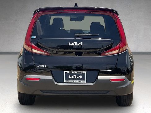 Used 2022 Kia Soul LX w/ Technology Package FWD image 5
