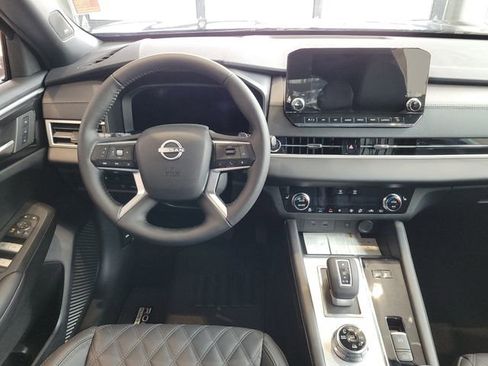 New 2026 Nissan Rogue Platinum image 9