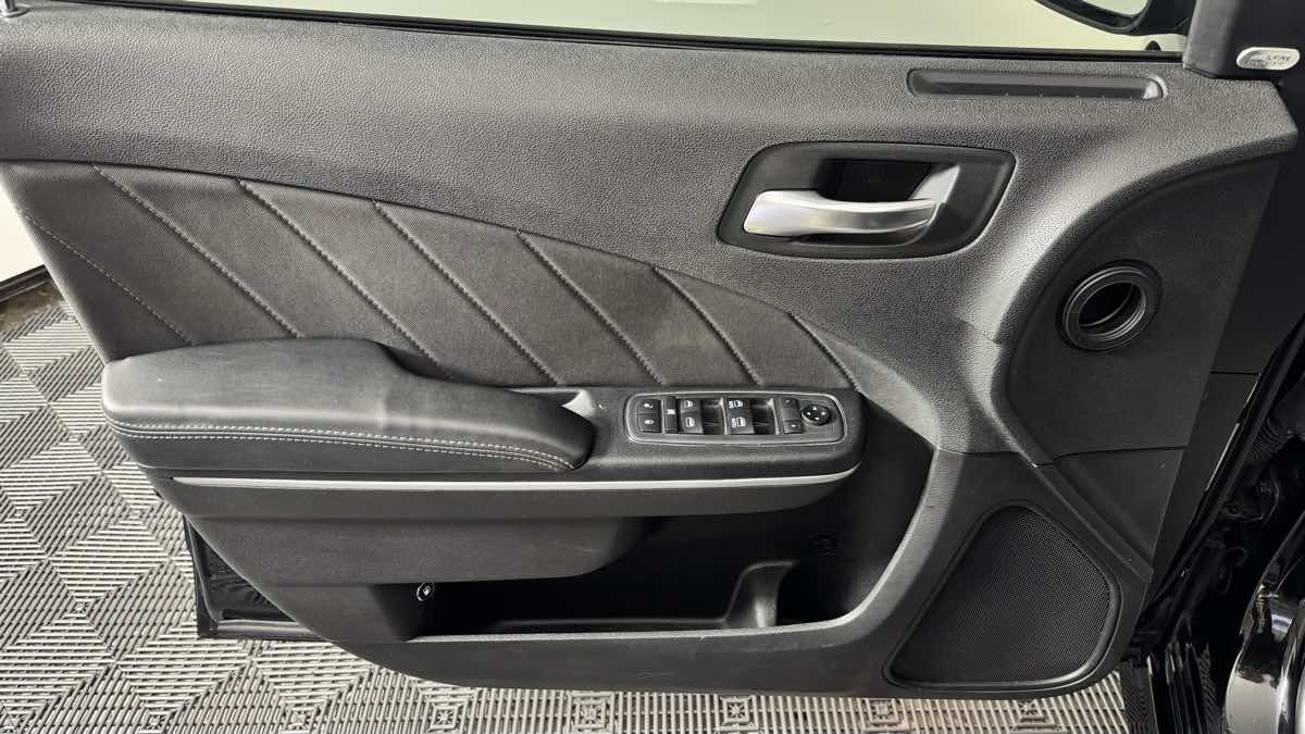 Used 2019 Dodge Charger GT RWD image 14