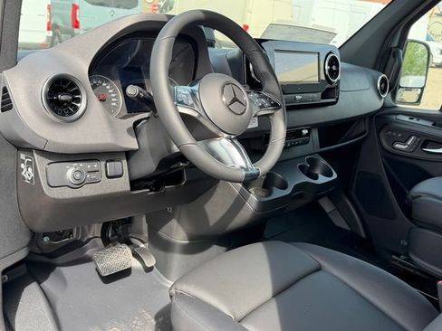 New 2026 Mercedes-Benz Sprinter 2500 image 10