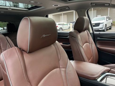 Used 2021 Buick Enclave Avenir w/ Avenir Technology Package AWD/4WD image 41