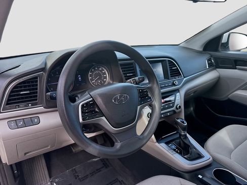 Used 2018 Hyundai Elantra SEL w/ Cargo Package image 9