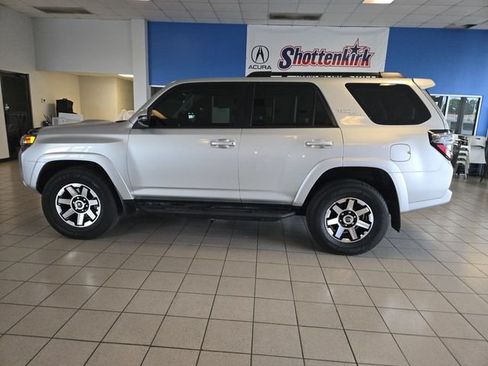 Used 2023 Toyota 4Runner TRD Off-Road Premium w/ Moonroof Package AWD/4WD image 5