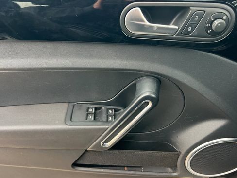 Used 2014 Volkswagen Beetle 2.5 image 14