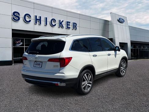 Used 2017 Honda Pilot Touring image 2