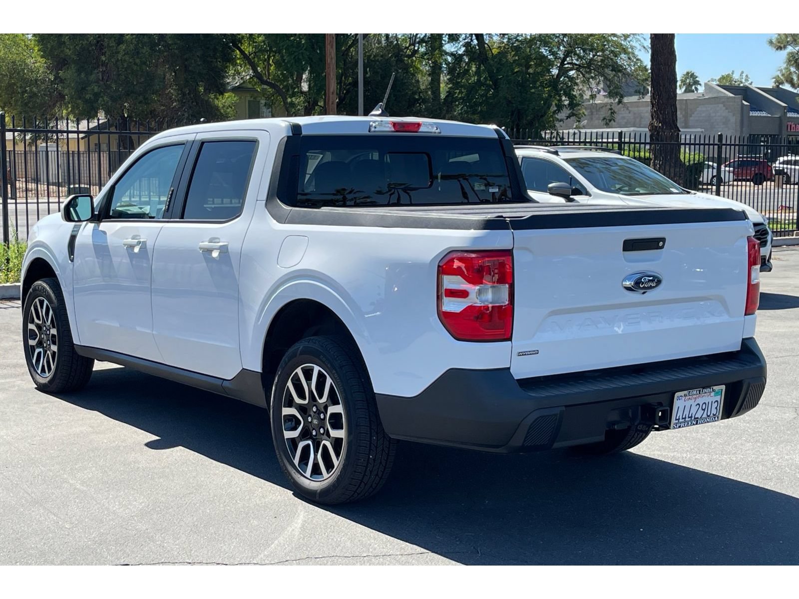 Used 2023 Ford Maverick Lariat FWD image 3