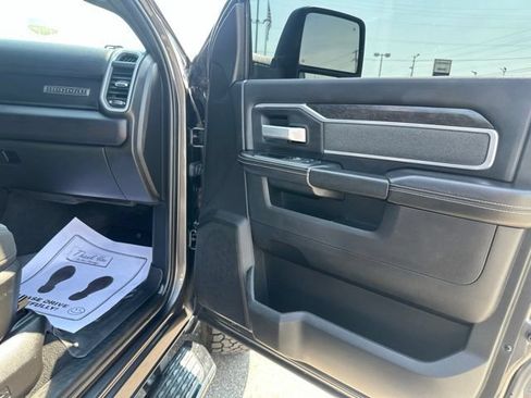 Used 2023 RAM 2500 Big Horn w/ Night Edition AWD/4WD image 12