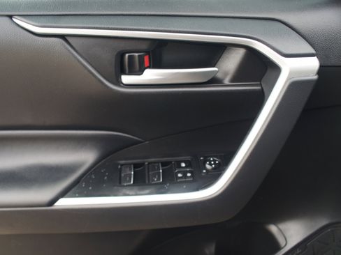 Used 2023 Toyota RAV4 XLE image 27