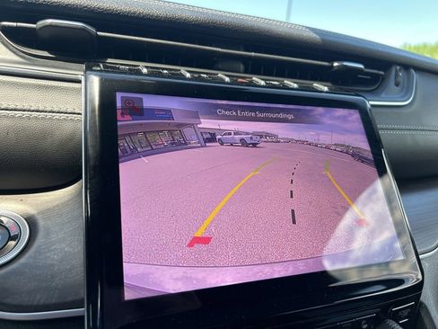 Used 2025 Jeep Grand Cherokee L Limited image 22