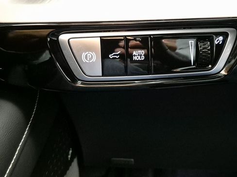 New 2026 Cadillac Optiq Luxury 1 image 16