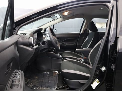 Used 2025 Nissan Versa S w/ Trunk Package image 11