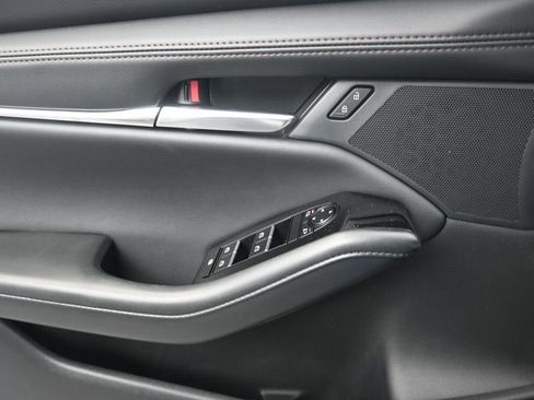 Used 2025 MAZDA MAZDA3 s image 14