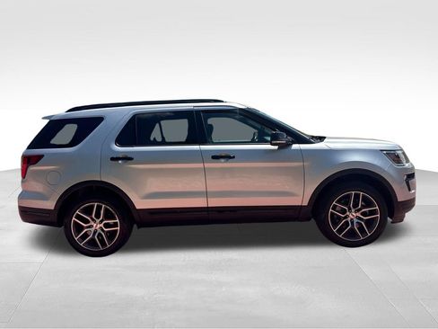 Used 2018 Ford Explorer Sport AWD/4WD image 7