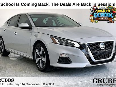 Used 2021 Nissan Altima 2.5 SV w/ SV Premium Package