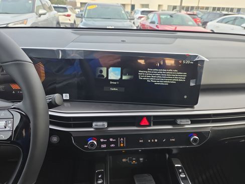 New 2026 Kia Sorento S FWD image 10