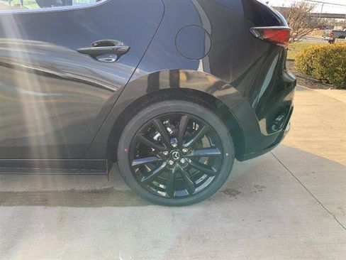 New 2026 MAZDA MAZDA3 Hatchback w/Premium Plus Pkg AWD/4WD image 4