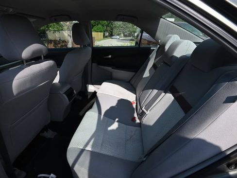 Used 2012 Toyota Camry FWD image 9