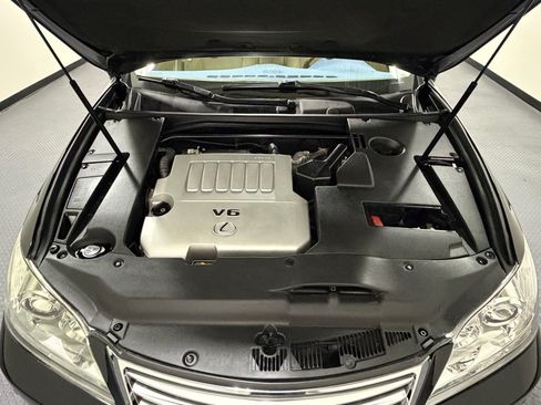Used 2010 Lexus ES 350 w/ Preferred Accessory Package FWD image 17