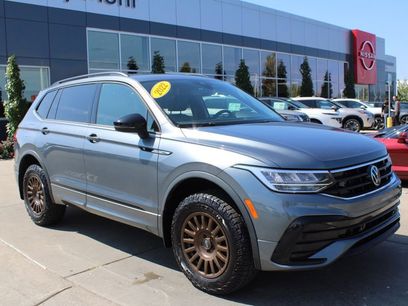 Used 2022 Volkswagen Tiguan SE R-Line