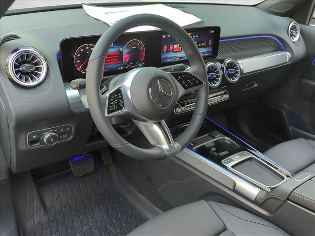 Used 2026 Mercedes-Benz GLB 250 image 3