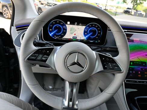 Used 2023 Mercedes-Benz EQE 350+ 4MATIC Sedan image 23