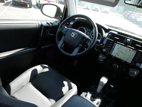Certified 2023 Toyota 4Runner TRD Off-Road Premium w/ Off Road Premium Plus Package AWD/4WD image 9