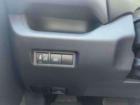 Used 2025 Toyota RAV4 LE AWD/4WD image 21