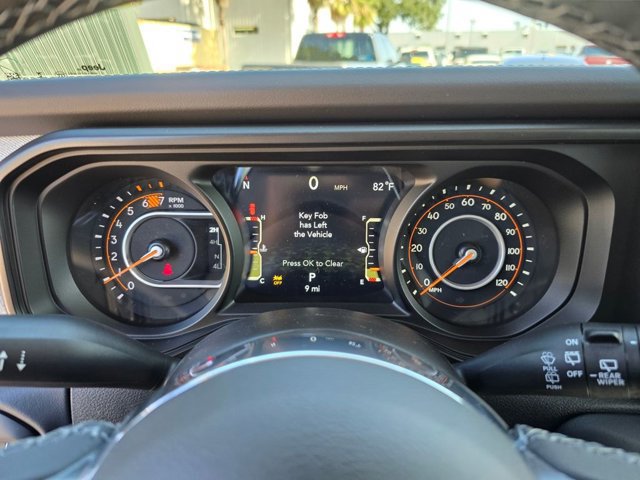 New 2025 Jeep Wrangler Unlimited Sahara w/ Technology Group AWD/4WD image 20
