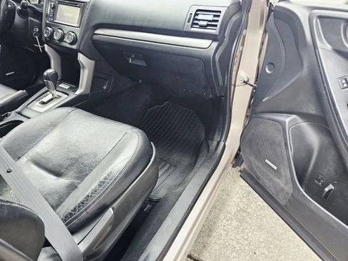 Used 2015 Subaru Forester 2.5i Limited image 11