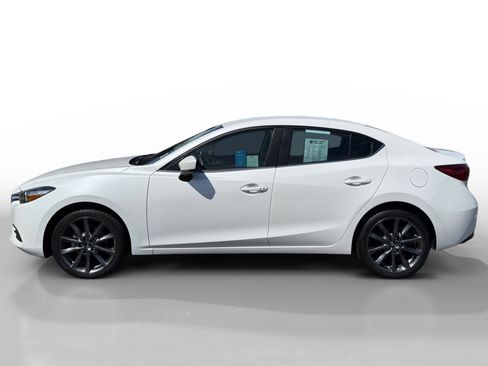 Used 2018 MAZDA MAZDA3 Touring FWD image 2