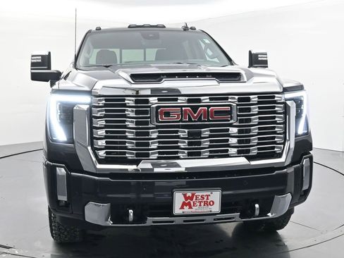New 2026 GMC Sierra 2500 Denali w/ Denali Reserve Package image 19