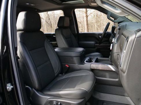 Used 2023 GMC Sierra 2500 Denali w/ Denali Black Diamond Edition image 48