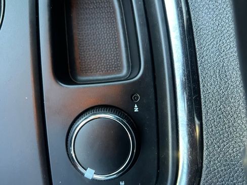 Used 2018 Dodge Durango R/T image 41