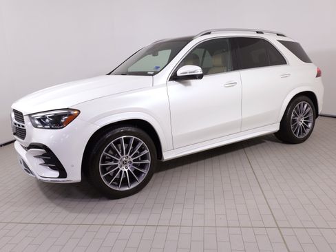 Used 2024 Mercedes-Benz GLE 450 4MATIC image 1