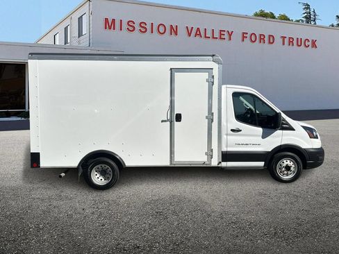 Used 2023 Ford Transit 350 DRW RWD image 3