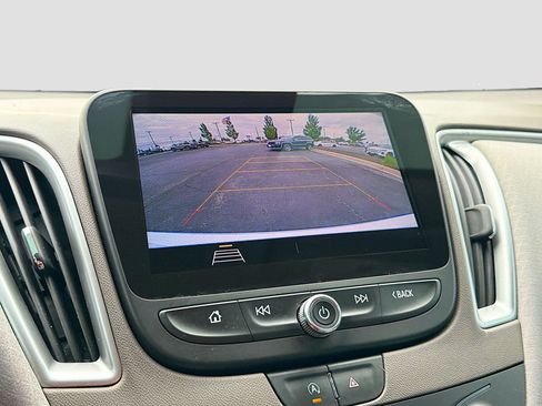 Used 2020 Chevrolet Malibu LS w/ Driver Confidence Package II FWD image 18