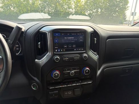 Used 2021 Chevrolet Silverado 1500 LT w/ Bed Protection Package AWD/4WD image 14