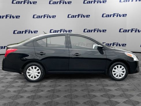 Used 2018 Nissan Versa S FWD image 7